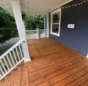 4 Times to Hire a Staining Company