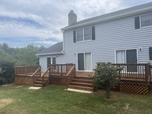 3 Reasons to Make Deck Staining a Priority